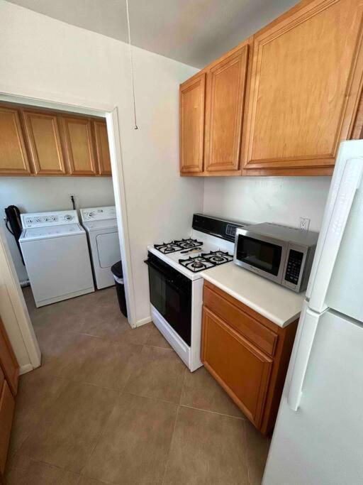 Entire Home By Newport Beach, Disneyland And Sna! Costa Mesa Exterior foto