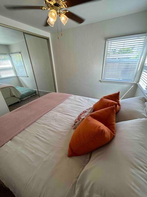 Entire Home By Newport Beach, Disneyland And Sna! Costa Mesa Exterior foto